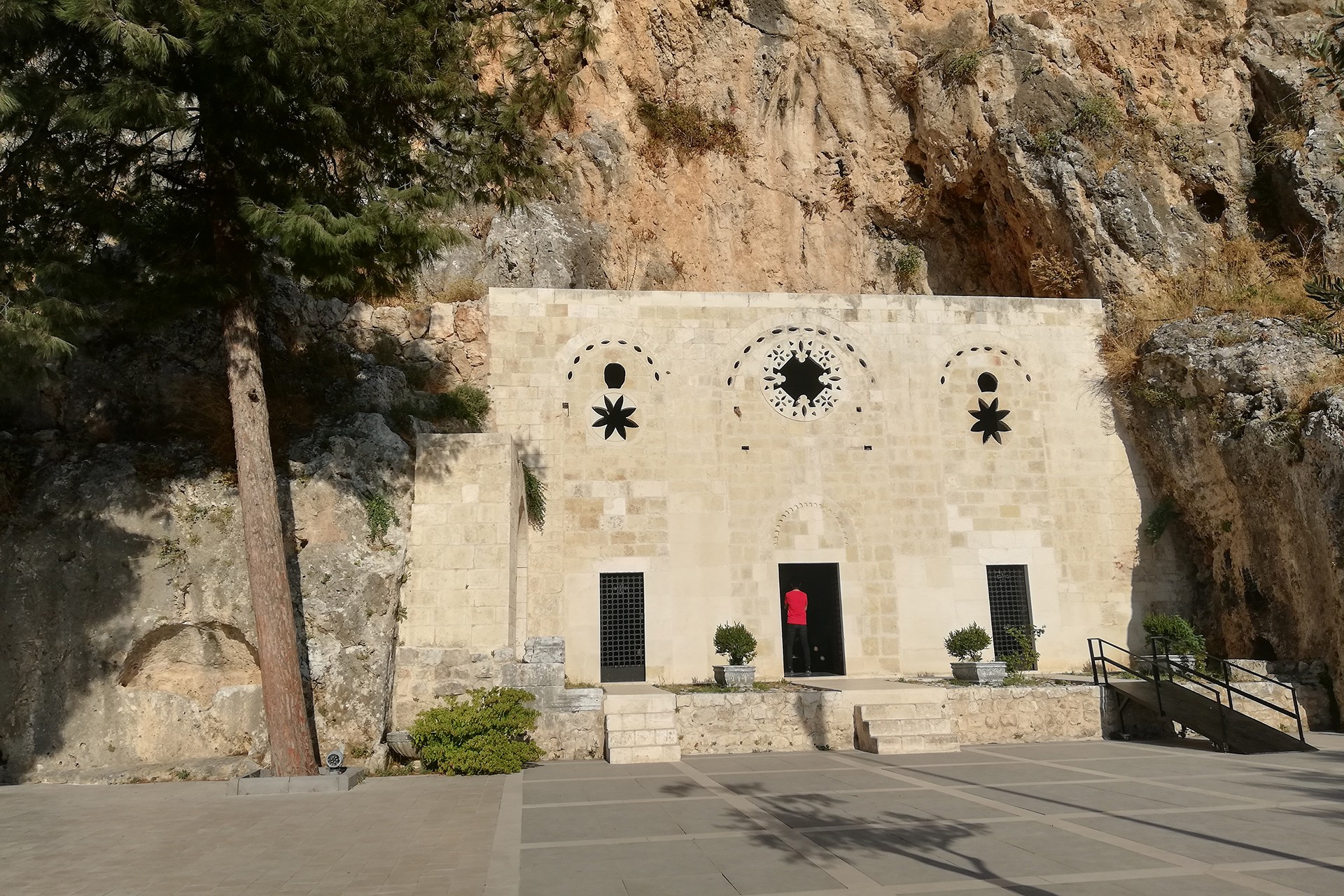 St. Pierre Kilisesi
