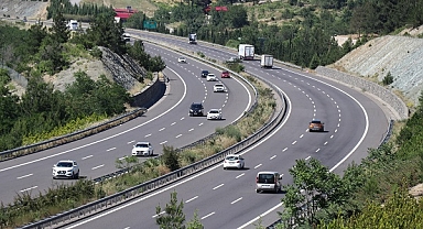 Adana-Pozantı-Ankara Otoyolu'nda bayram yoğunluğu