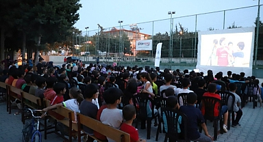 ALTINÖZÜLÜLER AÇIKHAVA SİNEMASINI BEĞENDİ