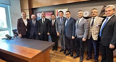 ANKARA'DAKİ HATAYLILAR VEKİL KARAHAN'I ZİYARET ETTİ