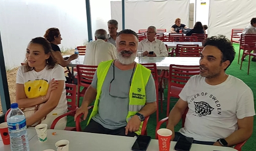 DEPREMZEDELERE MORAL VERDİLER