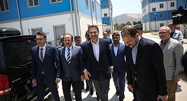Enerji ve Tabii Kaynaklar Bakanı Alparslan Bayraktar, Mersin'de