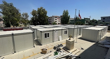 Özbekistan'dan Hatay'daki depremzedelere konteyner desteği