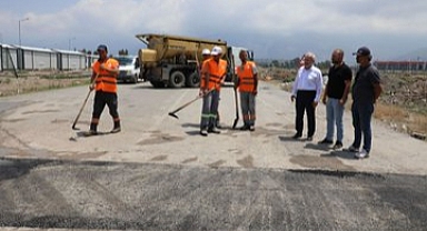 TOSYALI, SICAK ASFALT ÇALIŞMALARINI YERİNDE İNCELEDİ