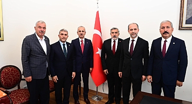 AK PARTİLİLERDEN BAKAN URALOĞLU’NA ZİYARET