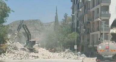 BİR İHMAL DE GÜNDÜZ CADDESİ'NDE HATAY'A YAKIŞIYOR MU SAYIN VALİM?