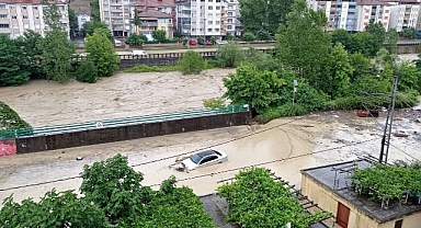 Bir mahalle sular altında kaldı