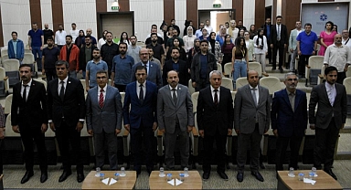 Cumhuriyet dönemi darbelerinin evreleri ve sonuçları konferansı düzenlendi