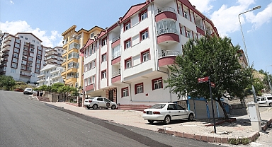 Eşini silahla öldüren kişi intihar etti