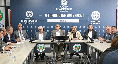 MHP heyeti depremden etkilenen bölgede incelemelerde bulundu