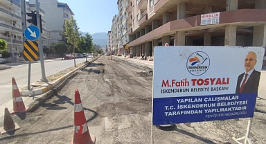 Modern Evler’de Tahrip Olan Yollar Asfaltlanıyor
