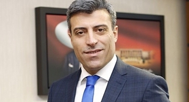Öztürk Yılmaz, Yenilik Partisi Genel Başkanlığına yeniden seçildi