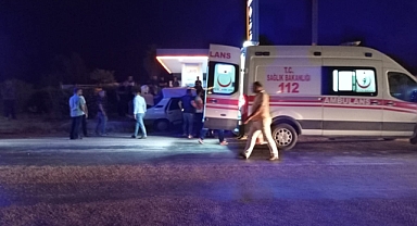 2 otomobilin çarpıştığı kazada 8 kişi yaralandı