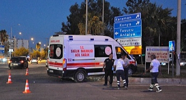 Ambulans ve otomobilin çarpışması sonucu 4 kişi yaralandı