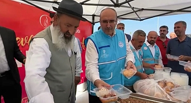 ARSUZ’DA VATANDAŞLARA MEVLİD-İ NEBİ AŞI DAĞITILDI