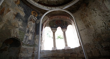 Hristiyanların hac merkezlerinden Aziz Nikolaos Kilisesi'nde ziyaretçi sayısı artıyor