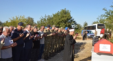 Kıbrıs gazisi son yolculuğuna uğurlandı