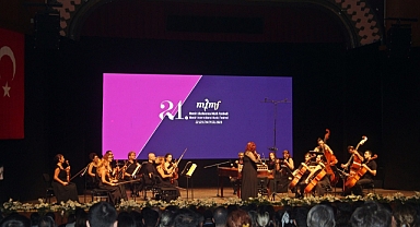 Koreli sanatçı Soyoung Yoon, 21. Mersin Uluslararası Müzik Festivali'nde sahne aldı