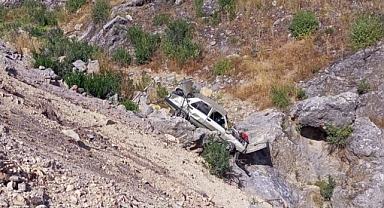 Otomobilin uçuruma devrildiği kazada 1 kişi yaralandı
