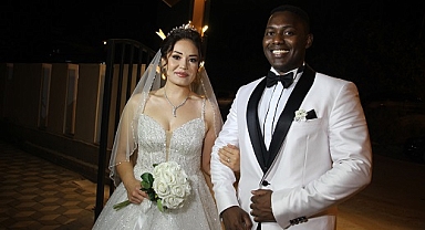 Tanzanyalı Omary, Mersinli İrem ile dünyaevine girdi