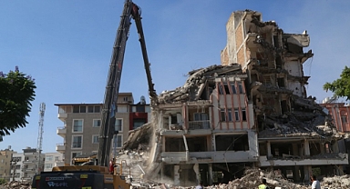 4 Bina Kontrollü Yıkıldı