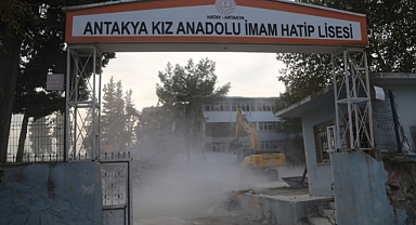 Antakya Kız Anadolu İmam Hatip Lisesi Kontrollü Yıkıldı
