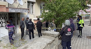 Balkondan düşen 90 yaşındaki kişi öldü