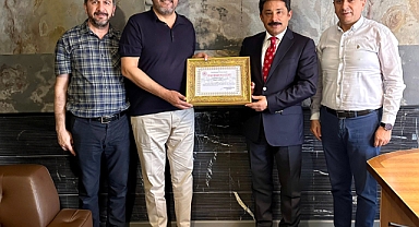 DEPREM SEFERBERLİĞİNE PLAKETLİ TEŞEKKÜR