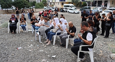 Depremde yıkılan Alpargün Apartmanı'nda hayatını kaybedenler anıldı
