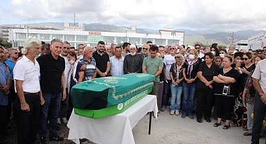 Hatay'da hayatını kaybeden başhekim için hastanede tören düzenlendi