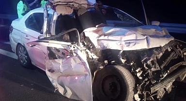 Kamyona Arkadan Çarpan Otomobildeki 2 Kişi Öldü