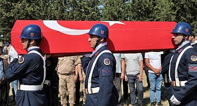 Kazada yaşamını yitiren uzman çavuşun cenazesi Hatay'da defnedildi