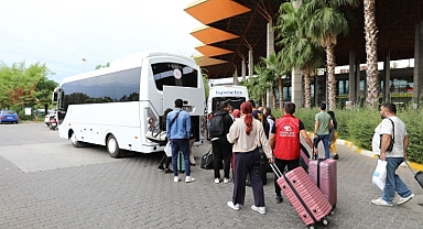 KYK yurtlarında kalacak öğrenciler otogar ve havalimanında karşılanıyor