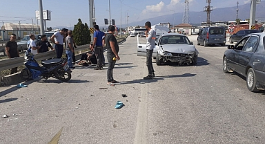 Motosiklet İle Araba Çarpıştı: 4 Yaralı