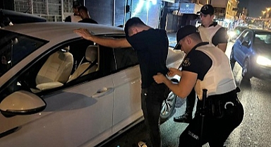 Narkotik uygulamasında 3 kişi gözaltına alındı