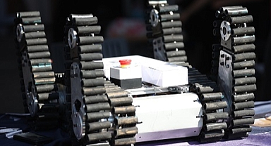 ÖĞRENCİLERİN ROBOTU DEPREMDE CAN KURTARACAK