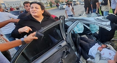 Refüjdeki ağaca çarpan otomobildeki 2 kişi yaralandı