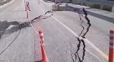 Yolda Çökmeler Giderek Büyüyor