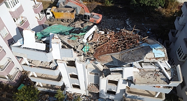 10 KENT TOPARLANIYOR HATAY İSE YARA İÇİNDE