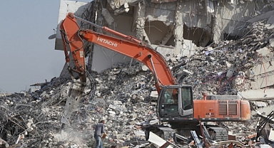 5 Bina Kontrollü Yıkıldı