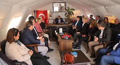 CHP Genel Başkan Yardımcısı Şahbaz, partisinin Hatay İl Başkanlığını ziyaret etti