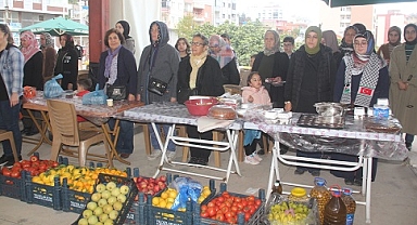 Filistin'e destek için kermes düzenledi