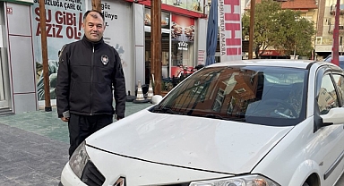 Filistinlilere destek için arabasını bağışladı