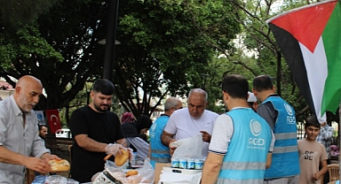 Hatay'da Filistin'e destek için kermes düzenledi