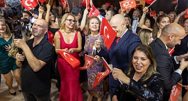 İTÜ Mezunları Derneğinden Görkemli Cumhuriyet Balosu