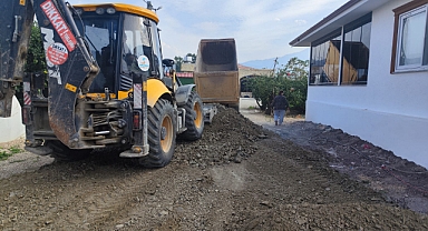 Samandağ Belediyesi Yol Yenileme Çalışmalarını Sürdürüyor