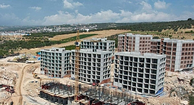 YILMAZ: DEPREM BÖLGESİNDE FİYAT FIRSATÇILIĞINA İZİN VERMEYECEĞİZ