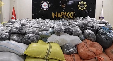 4 Ton 600 Kilogram Toz Esrar Ele Geçirildi