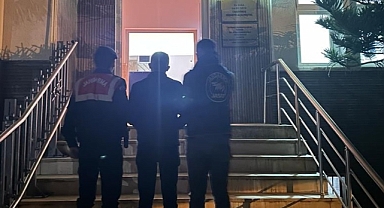 Çeşitli suçlardan aranan bir kişi tutuklandı