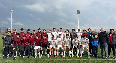 DERBİDE DOSTLUK KAZANDI